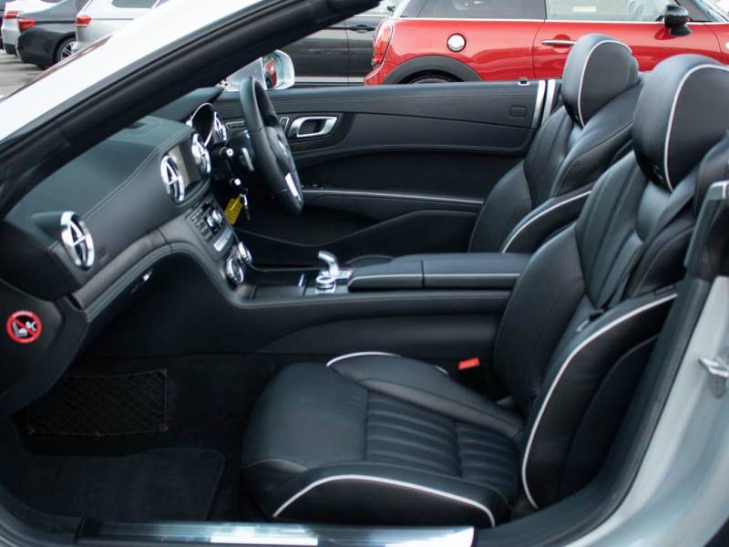 Mercedes Benz SL Class   Registered:2013(13)