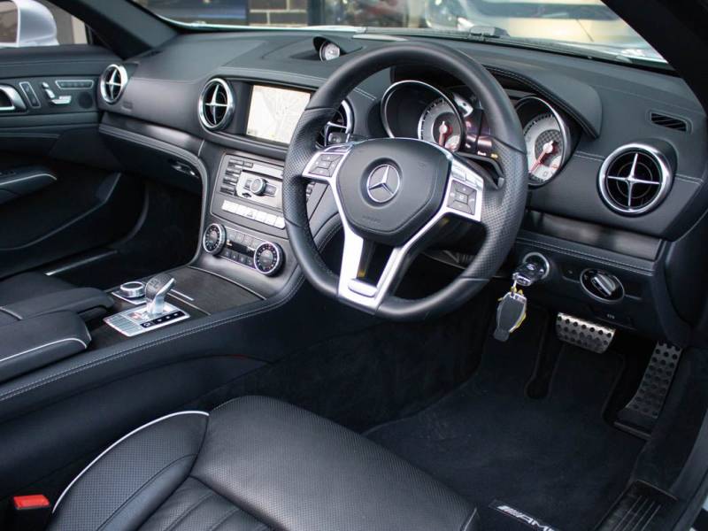Mercedes Benz SL Class   Registered:2013(13)