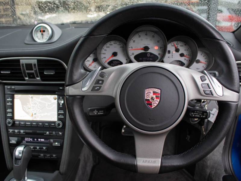 Porsche 911   Registered:2009(09)